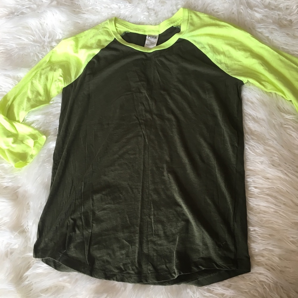 💚Victoria Secret PINK 3/4 sleeve tee